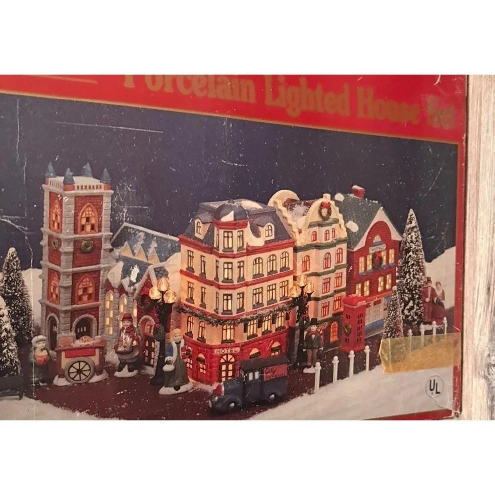Dept 56  23 Pc Dickensvale Christmas Village Lighted RARE